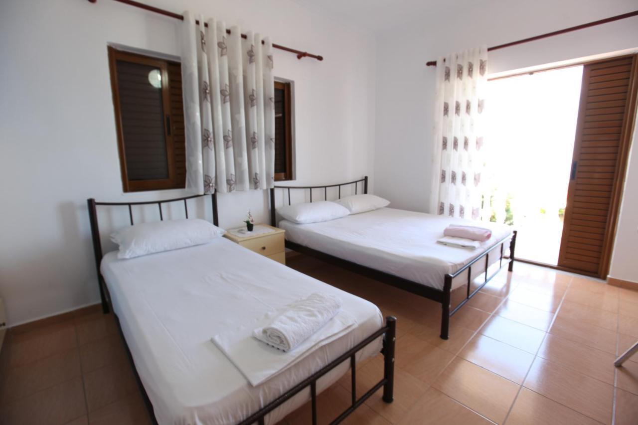 Hotel Lagjini Lukova Kültér fotó