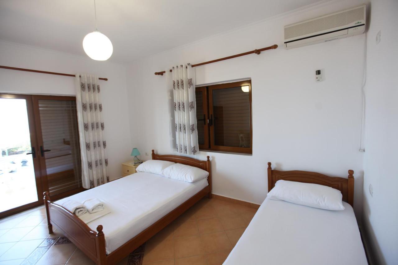 Hotel Lagjini Lukova Kültér fotó