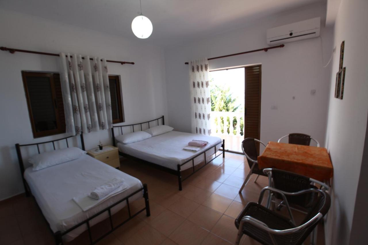 Hotel Lagjini Lukova Kültér fotó