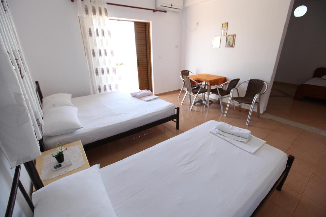 Hotel Lagjini Lukova Kültér fotó