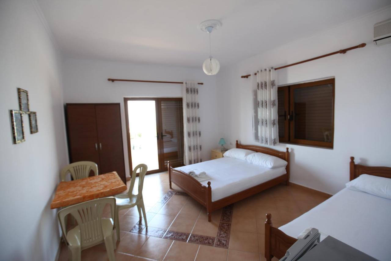 Hotel Lagjini Lukova Kültér fotó