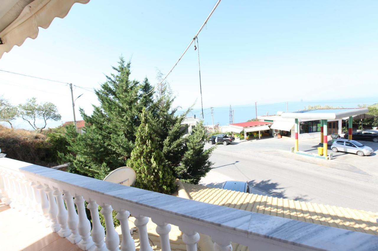 Hotel Lagjini Lukova Kültér fotó