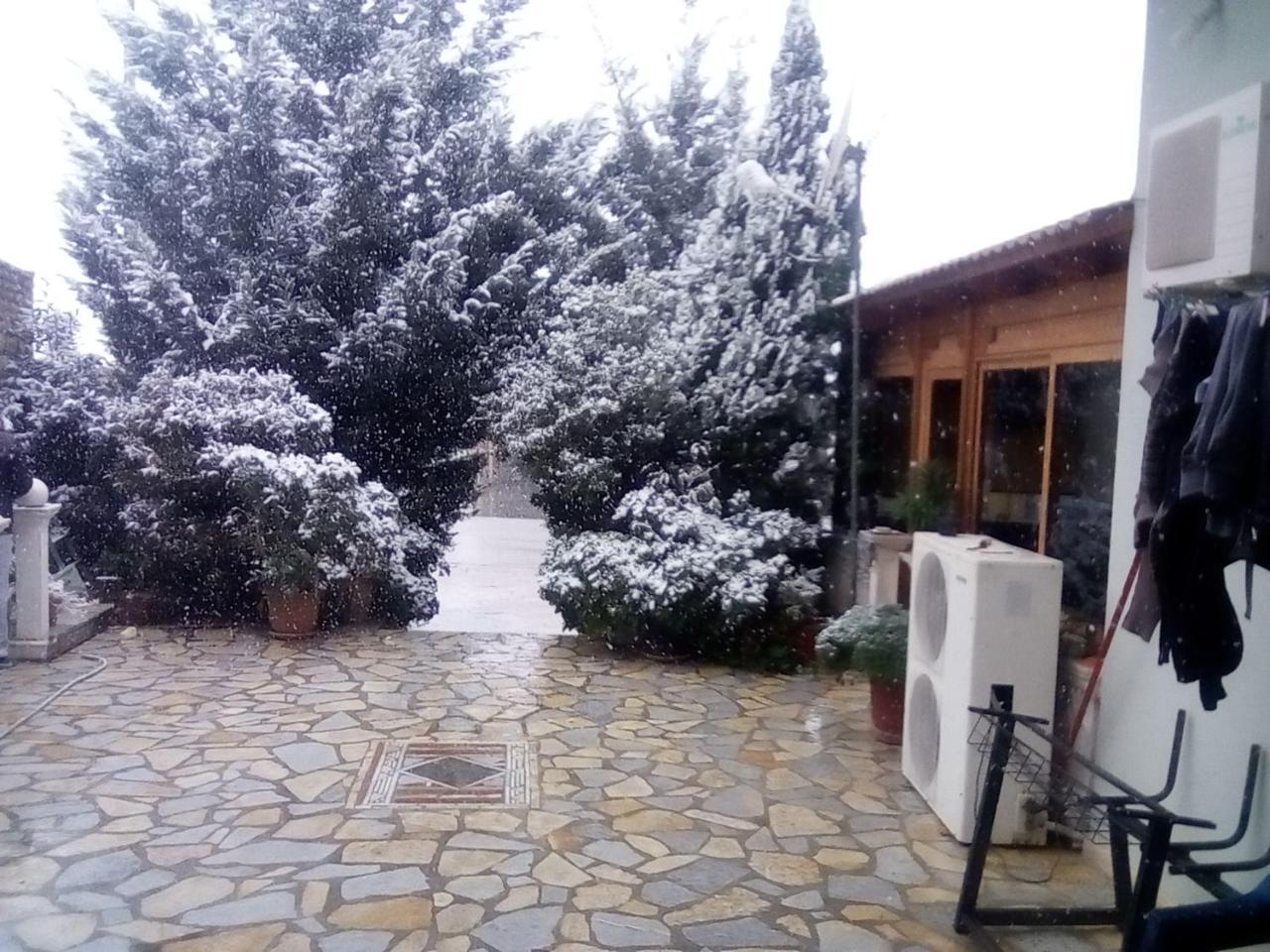 Hotel Lagjini Lukova Kültér fotó