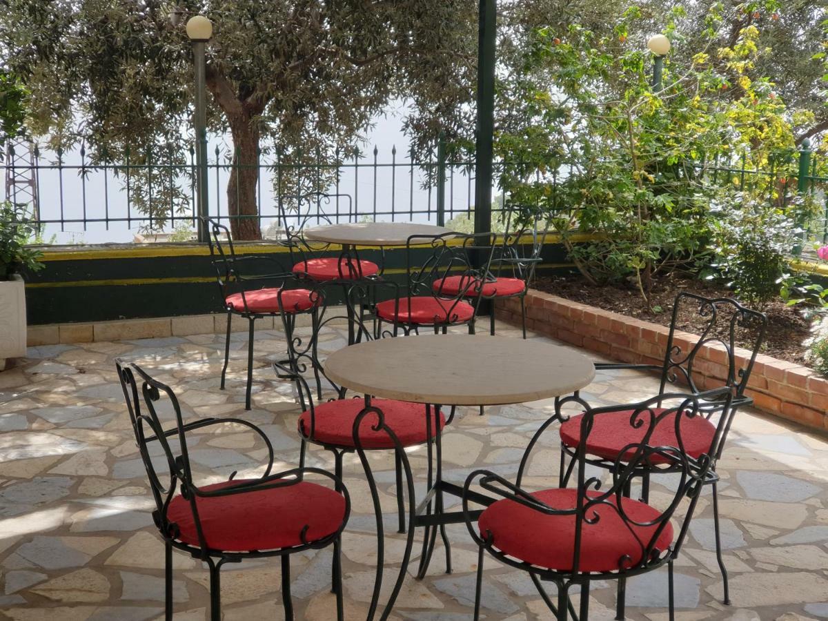 Hotel Lagjini Lukova Kültér fotó