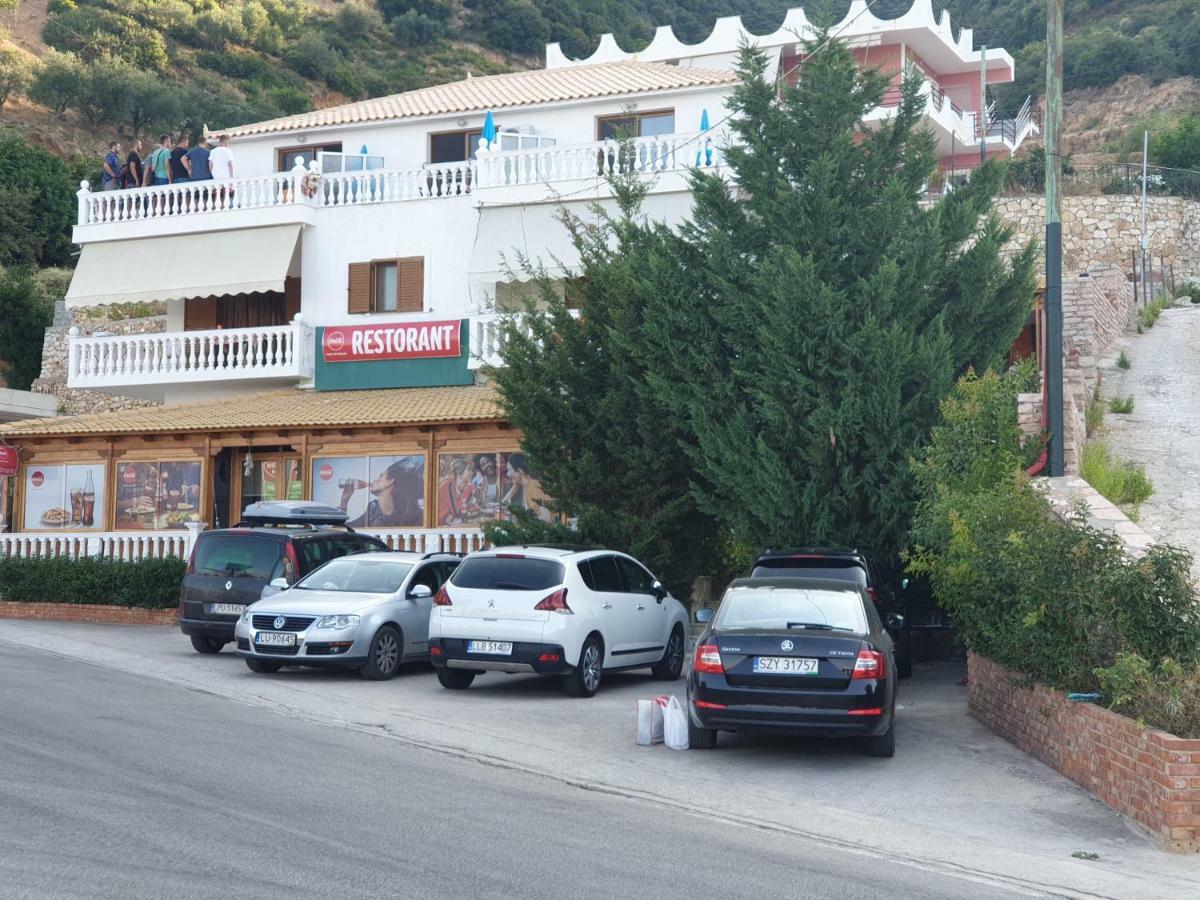 Hotel Lagjini Lukova Kültér fotó
